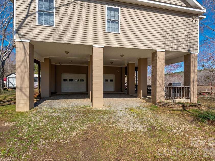 2504 Cottage Lane, Liberty Hill, SC 29074.  MLS# CAR4380286, YatesRealty ID 24408. 