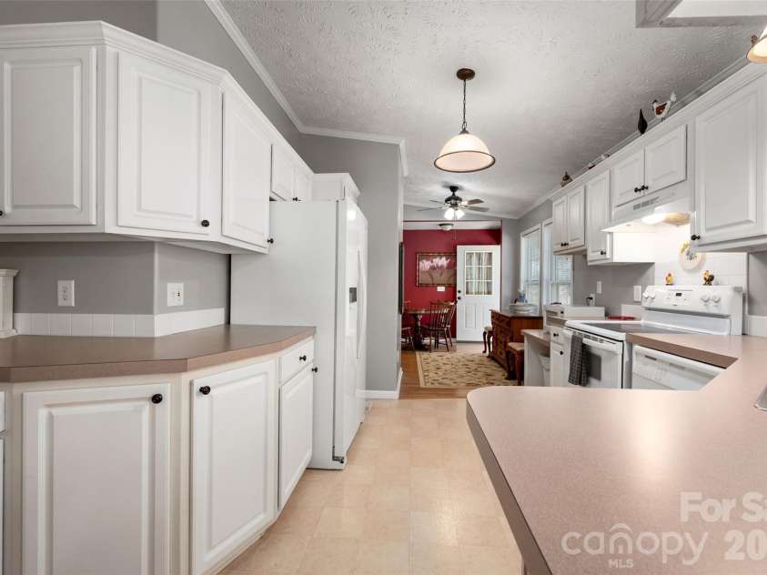 2504 Cottage Lane, Liberty Hill, SC 29074.  MLS# CAR4380286, YatesRealty ID 24408. 
