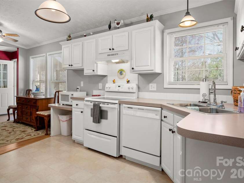 2504 Cottage Lane, Liberty Hill, SC 29074.  MLS# CAR4380286, YatesRealty ID 24408. 