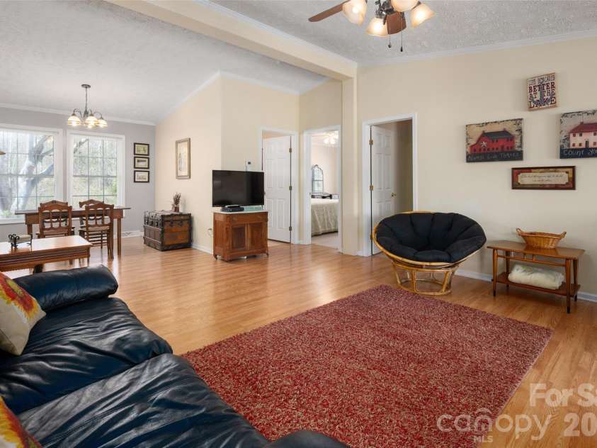2504 Cottage Lane, Liberty Hill, SC 29074.  MLS# CAR4380286, YatesRealty ID 24408. 