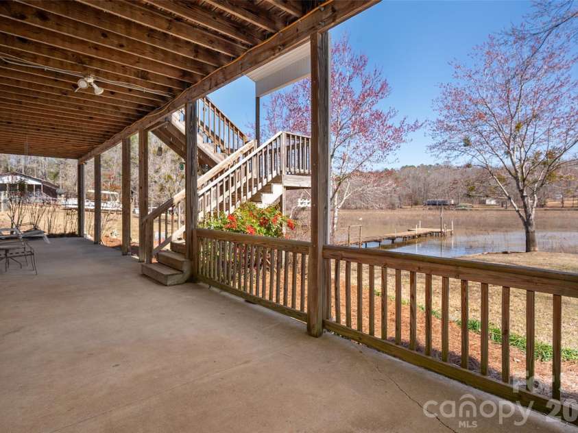 2504 Cottage Lane, Liberty Hill, SC 29074.  MLS# CAR4380286, YatesRealty ID 24408. 