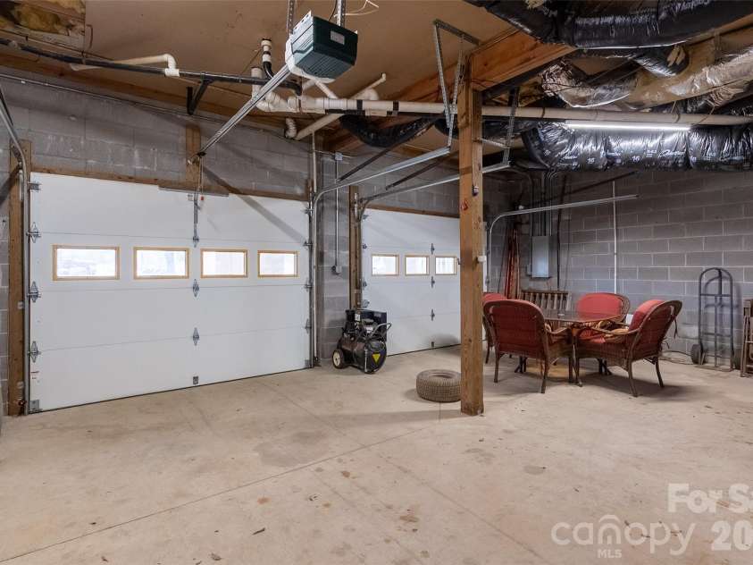 2504 Cottage Lane, Liberty Hill, SC 29074.  MLS# CAR4380286, YatesRealty ID 24408. 