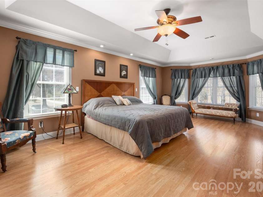 2504 Cottage Lane, Liberty Hill, SC 29074.  MLS# CAR4380286, YatesRealty ID 24408. Primary Suite