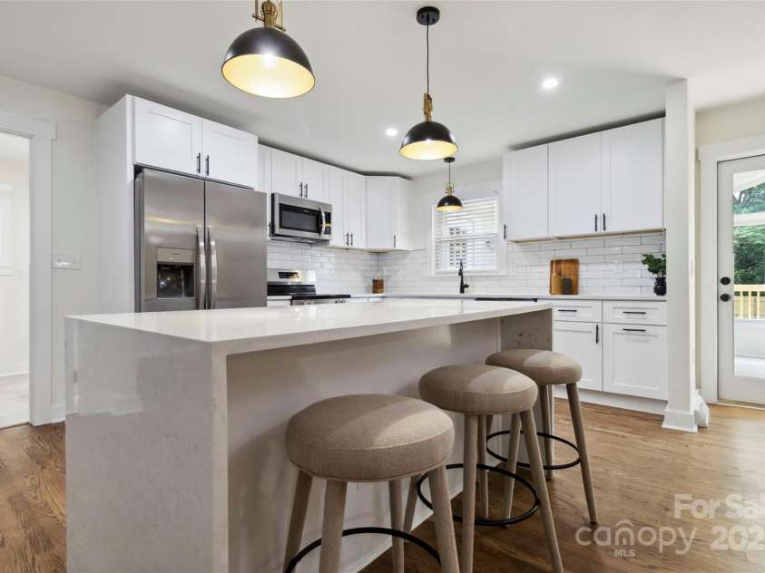 3801 Rea Road, Charlotte, NC 28226.  MLS# CAR4265177, YatesRealty ID 24408. 