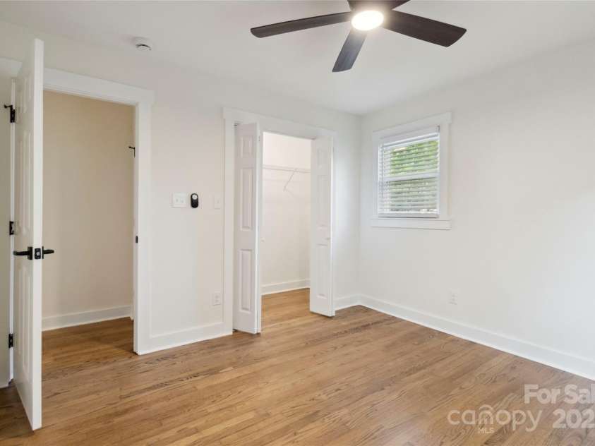 3801 Rea Road, Charlotte, NC 28226.  MLS# CAR4265177, YatesRealty ID 24408. 