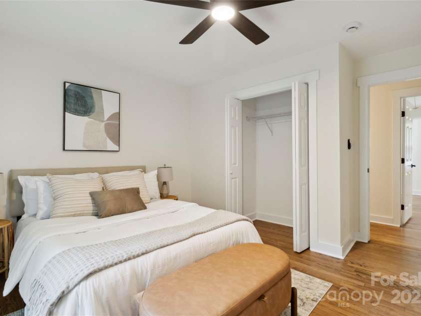 3801 Rea Road, Charlotte, NC 28226.  MLS# CAR4265177, YatesRealty ID 24408. 