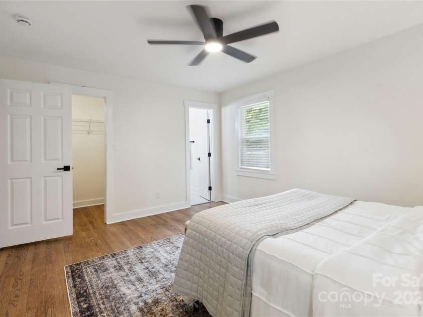 3801 Rea Road, Charlotte, NC 28226.  MLS# CAR4265177, YatesRealty ID 24408. 