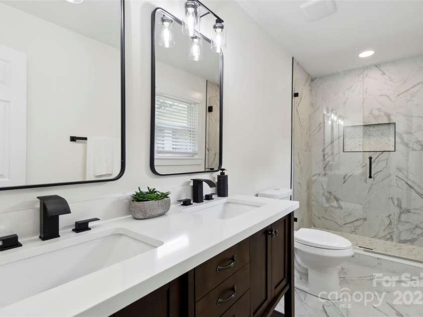 3801 Rea Road, Charlotte, NC 28226.  MLS# CAR4265177, YatesRealty ID 24408. 