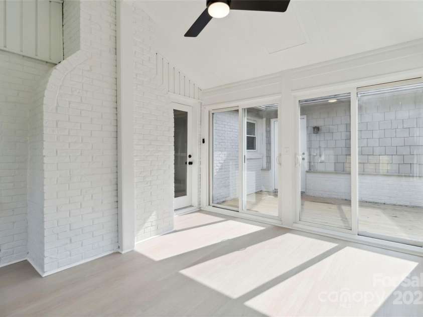 3801 Rea Road, Charlotte, NC 28226.  MLS# CAR4265177, YatesRealty ID 24408. 