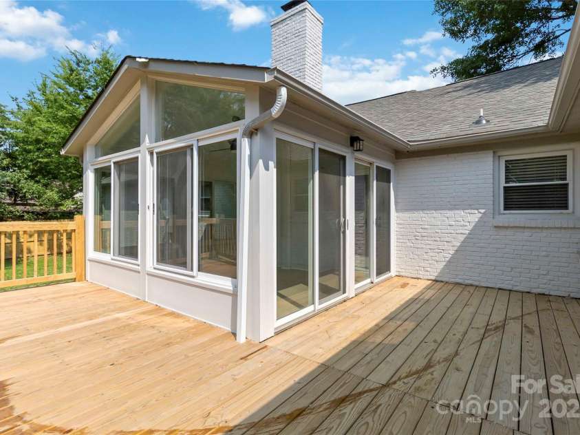 3801 Rea Road, Charlotte, NC 28226.  MLS# CAR4265177, YatesRealty ID 24408. 