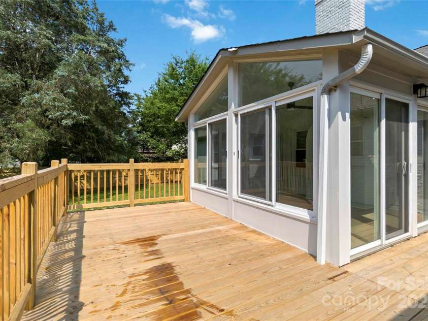 3801 Rea Road, Charlotte, NC 28226.  MLS# CAR4265177, YatesRealty ID 24408. 