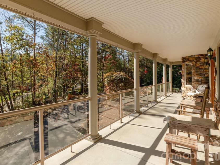 1510 Chestnut Gap Road, Hendersonville, NC 28792.  MLS# CAR4314320, YatesRealty ID 24409. 
