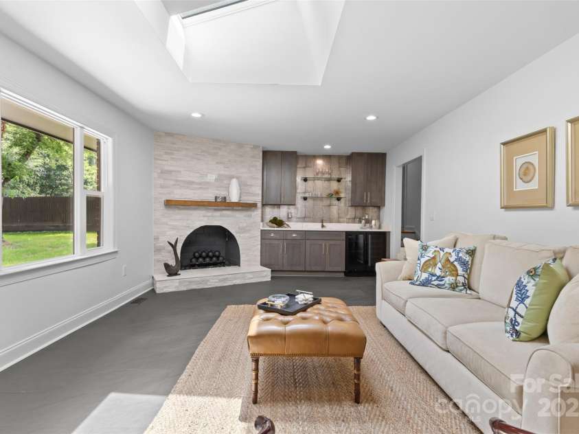 3701 Table Rock Road, Charlotte, NC 28226.  MLS# CAR4271822, YatesRealty ID 24409. 