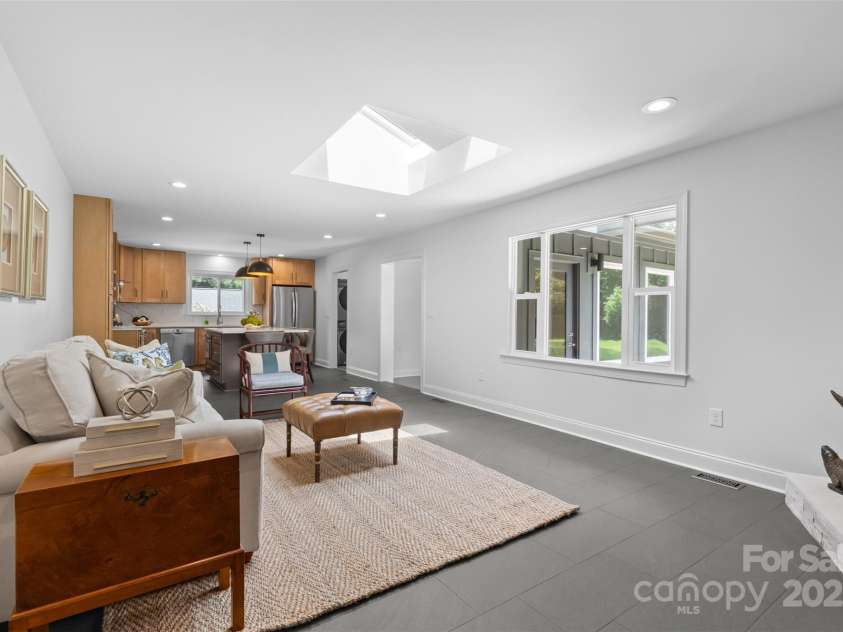 3701 Table Rock Road, Charlotte, NC 28226.  MLS# CAR4271822, YatesRealty ID 24409. 