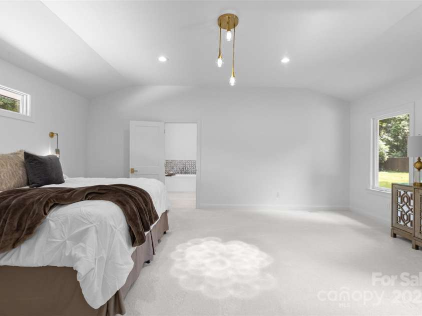 3701 Table Rock Road, Charlotte, NC 28226.  MLS# CAR4271822, YatesRealty ID 24409. 