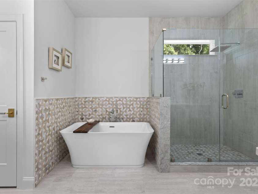 3701 Table Rock Road, Charlotte, NC 28226.  MLS# CAR4271822, YatesRealty ID 24409. 