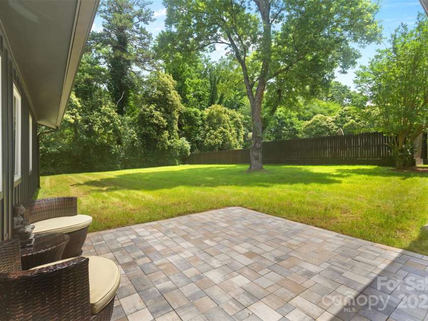 3701 Table Rock Road, Charlotte, NC 28226.  MLS# CAR4271822, YatesRealty ID 24409. 