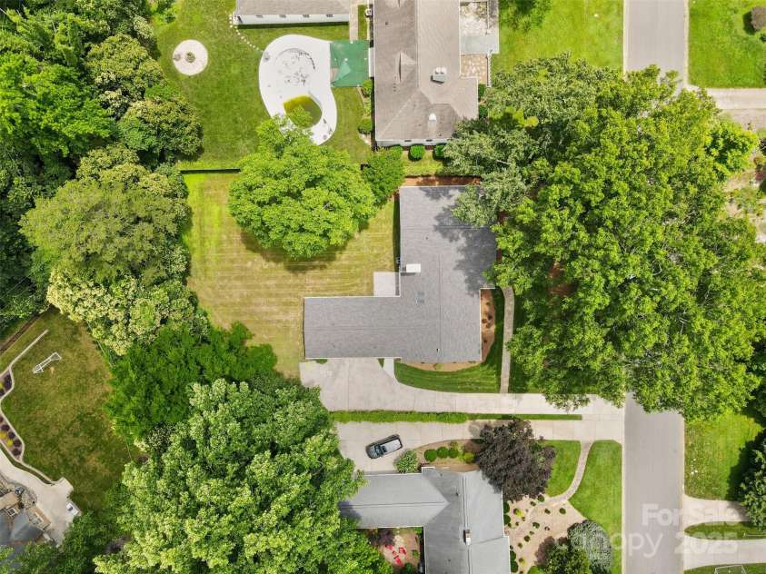 3701 Table Rock Road, Charlotte, NC 28226.  MLS# CAR4271822, YatesRealty ID 24409. 