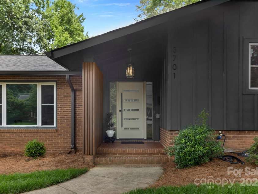3701 Table Rock Road, Charlotte, NC 28226.  MLS# CAR4271822, YatesRealty ID 24409. 