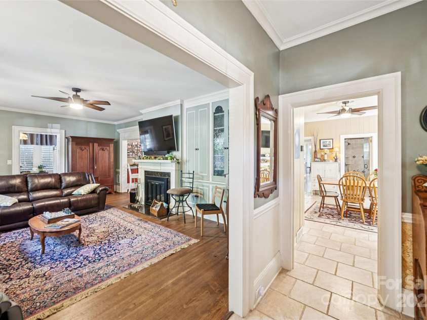 311 6th Avenue, Gastonia, NC 28052.  MLS# CAR4305304, YatesRealty ID 2441. 