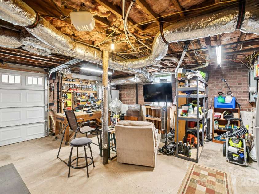 311 6th Avenue, Gastonia, NC 28052.  MLS# CAR4305304, YatesRealty ID 2441. 