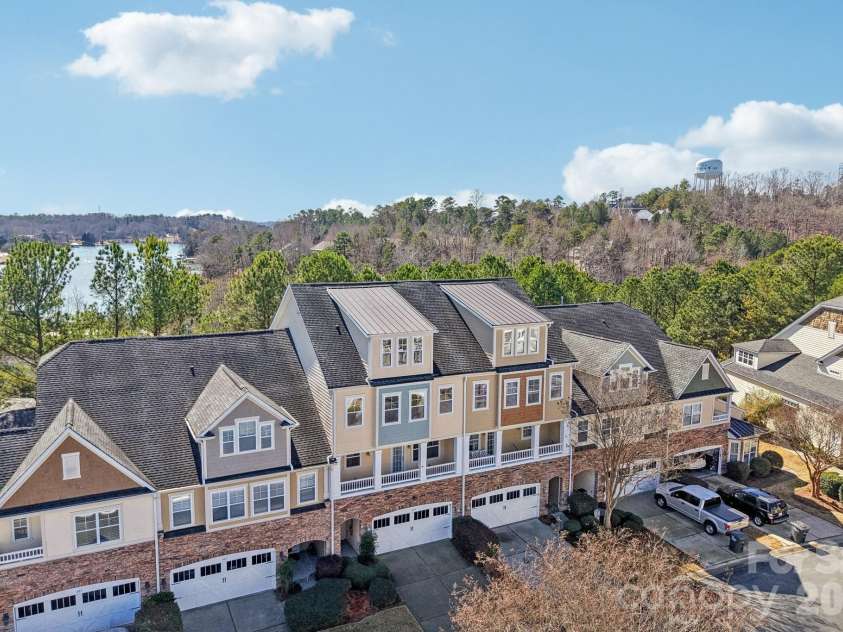 609 Sunfish Lane, Fort Mill, SC 29708.  MLS# CAR4347572, YatesRealty ID 2441. 