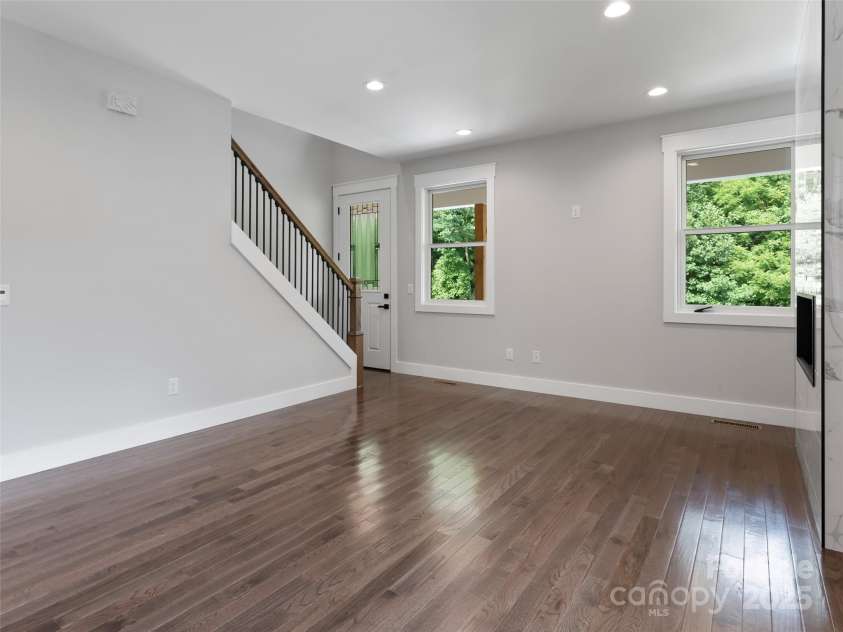 8 Craven Hill Circle, Black Mountain, NC 28711.  MLS# CAR4167455, YatesRealty ID 2441. 