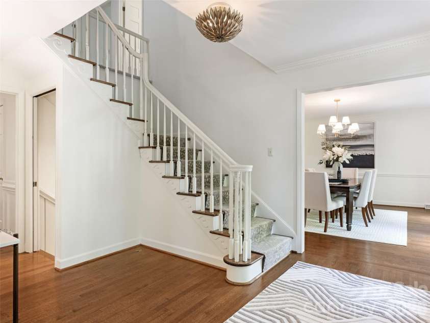 5239 Winding Brook Road, Charlotte, NC 28226.  MLS# CAR4366118, YatesRealty ID 24410. 