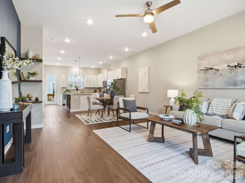 1038 Doveridge Street, Charlotte, NC 28273.  MLS# CAR4380739, YatesRealty ID 24412. Open living space