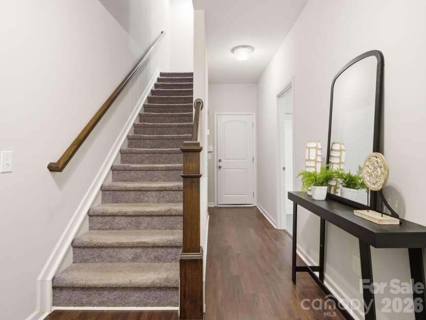 1038 Doveridge Street, Charlotte, NC 28273.  MLS# CAR4432496, YatesRealty ID 24412. Foyer