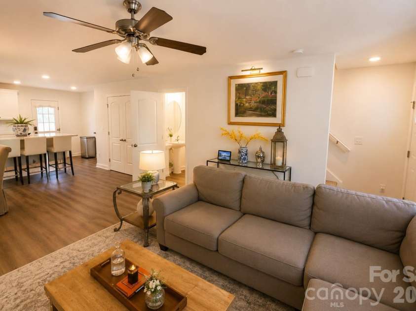 650 Cemetery Street, Salisbury, NC 28144.  MLS# CAR4383922, YatesRealty ID 24413. Livingroom