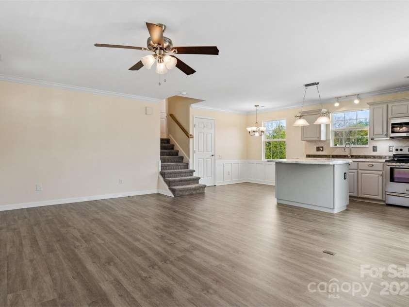 2948 Christy Leigh Drive, Newton, NC 28658.  MLS# CAR4242372, YatesRealty ID 24414. 