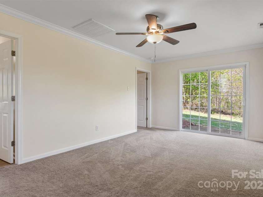 2948 Christy Leigh Drive, Newton, NC 28658.  MLS# CAR4242372, YatesRealty ID 24414. 