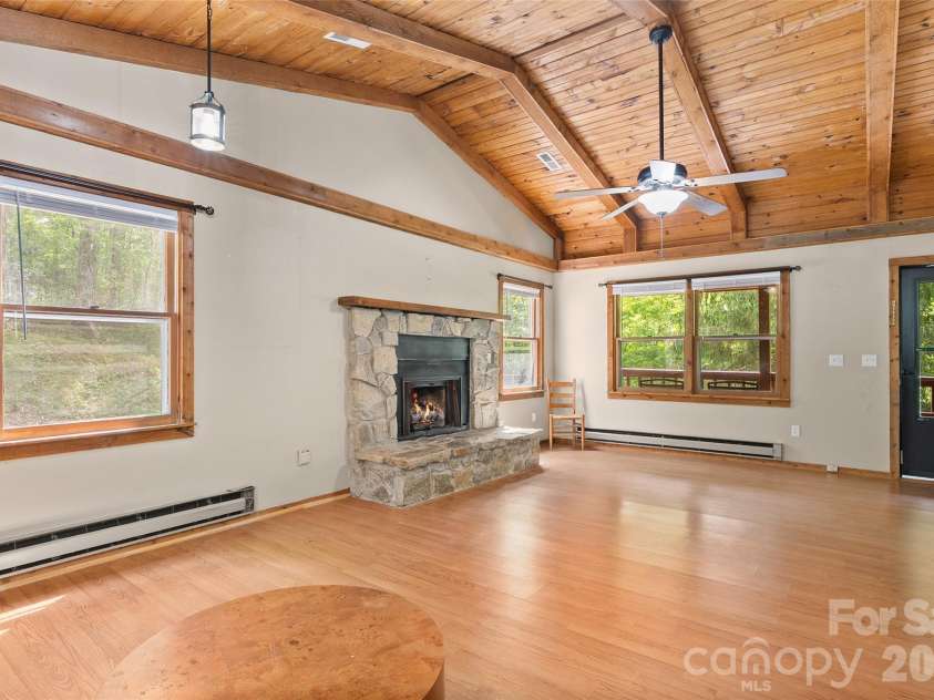 107 Pretty View Lane, Waynesville, NC 28786.  MLS# CAR4379879, YatesRealty ID 24415. 