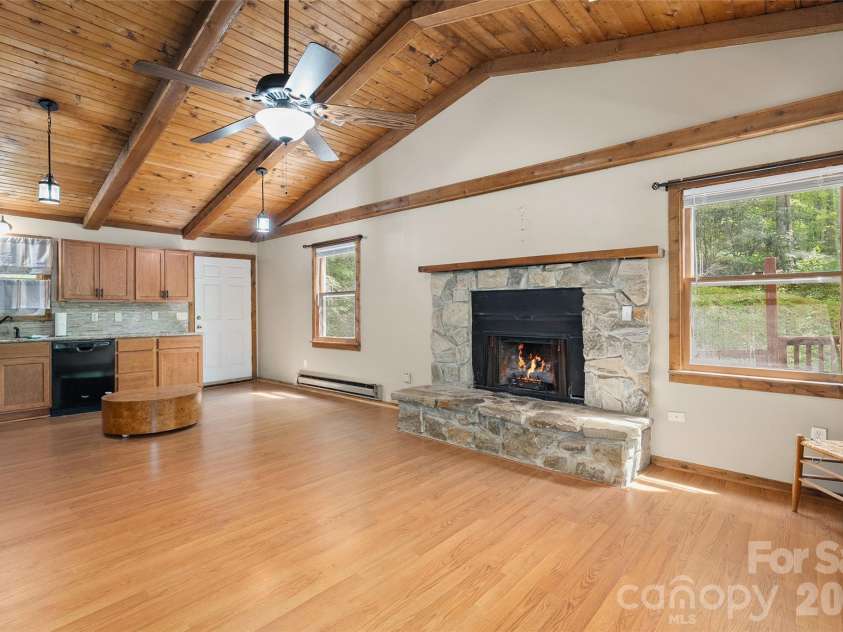 107 Pretty View Lane, Waynesville, NC 28786.  MLS# CAR4379879, YatesRealty ID 24415. 