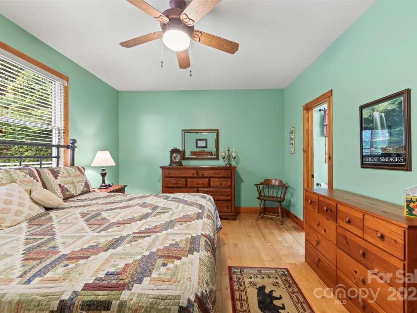 44 Black Bear Lane, Whittier, NC 28789.  MLS# CAR4272614, YatesRealty ID 24415. 