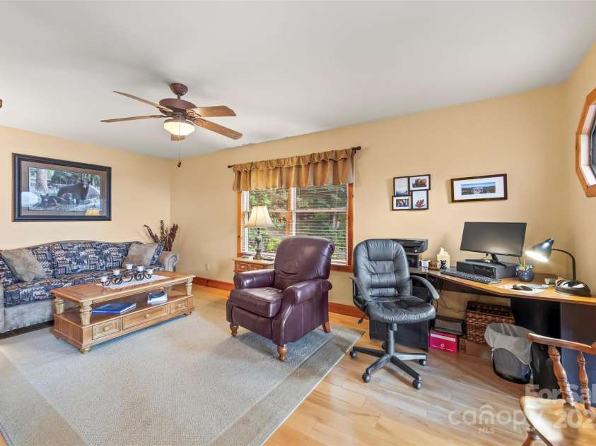 44 Black Bear Lane, Whittier, NC 28789.  MLS# CAR4272614, YatesRealty ID 24415. 