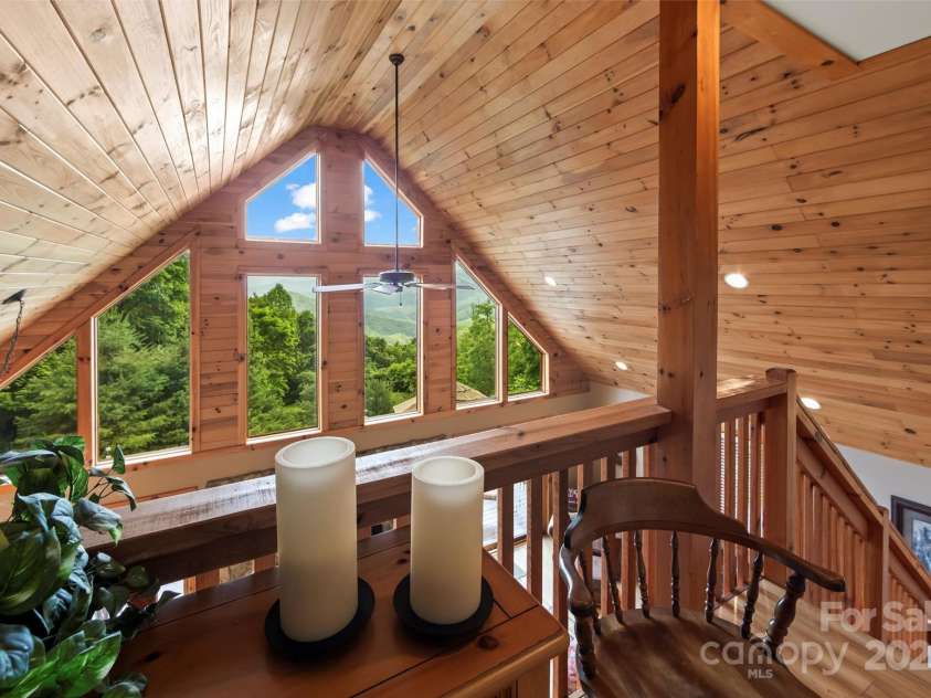 44 Black Bear Lane, Whittier, NC 28789.  MLS# CAR4272614, YatesRealty ID 24415. 