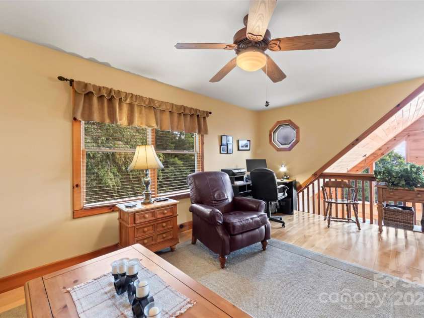 44 Black Bear Lane, Whittier, NC 28789.  MLS# CAR4272614, YatesRealty ID 24415. 