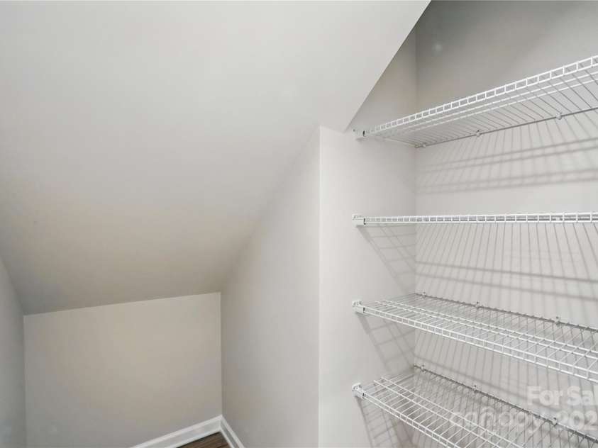 2021 Vinyasa Lane, Charlotte, NC 28215.  MLS# CAR4260213, YatesRealty ID 24416. 