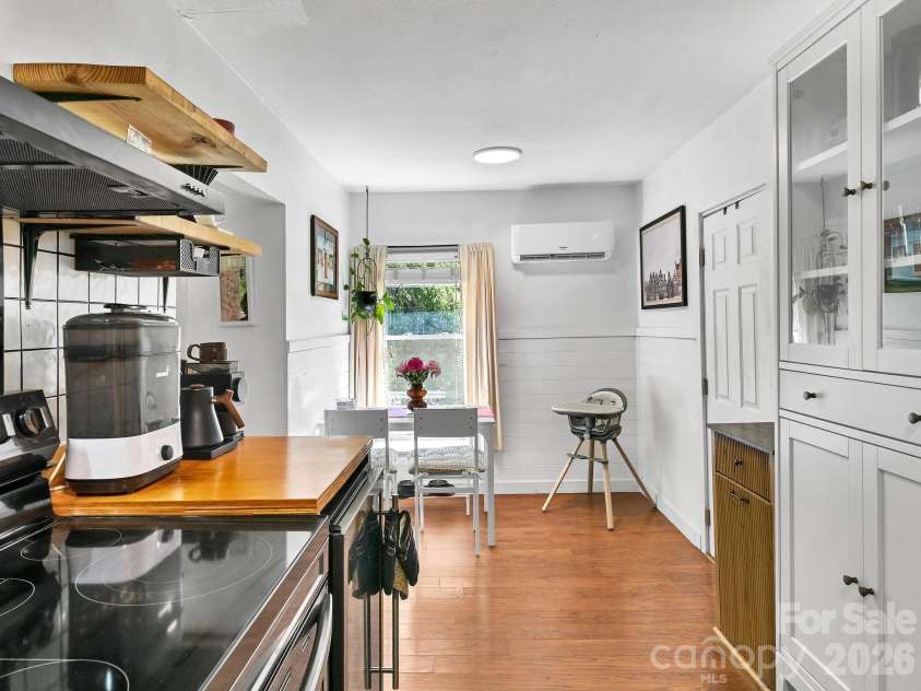 24 Chatham Road, Asheville, NC 28804.  MLS# CAR4383926, YatesRealty ID 24416. Mini Split System