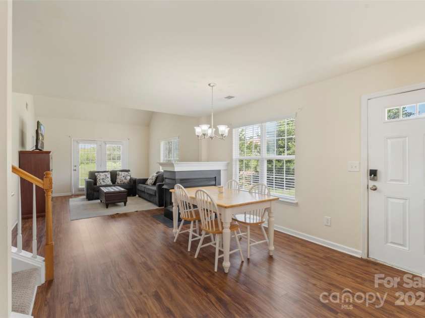 825 Rock Lake Glen, Fort Mill, SC 29715.  MLS# CAR4274100, YatesRealty ID 24418. 