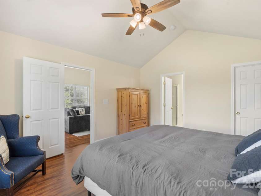 825 Rock Lake Glen, Fort Mill, SC 29715.  MLS# CAR4274100, YatesRealty ID 24418. 