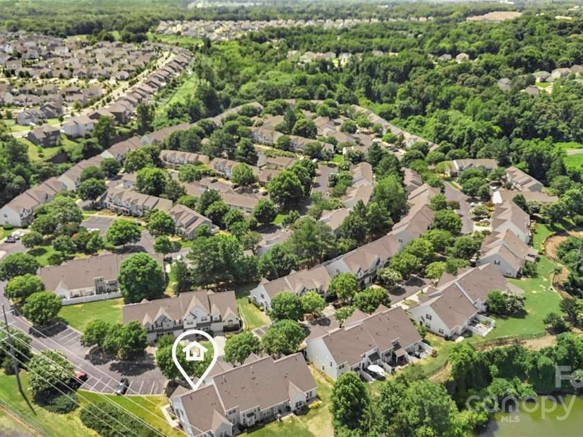 825 Rock Lake Glen, Fort Mill, SC 29715.  MLS# CAR4274100, YatesRealty ID 24418. 
