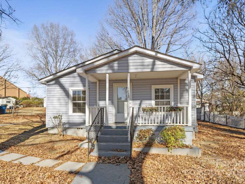 1632 Beulah Church Road, Matthews, NC 28104.  MLS# CAR4328446, YatesRealty ID 24419. 