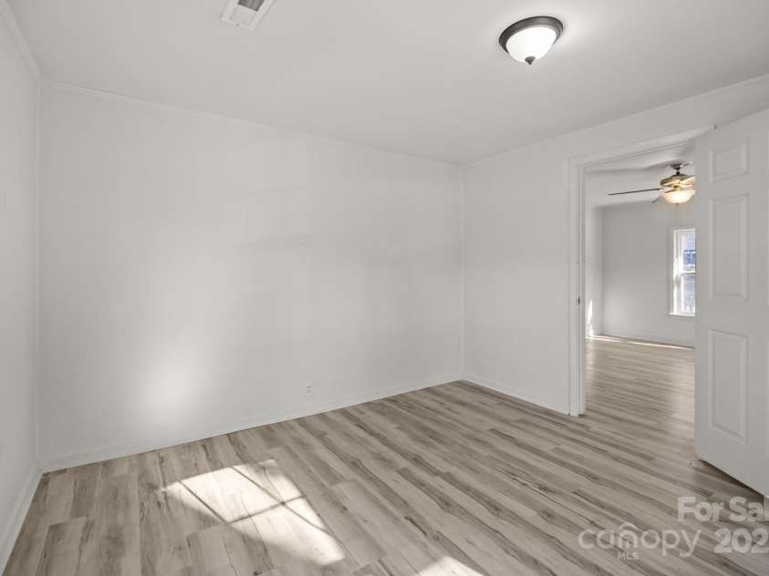 1632 Beulah Church Road, Matthews, NC 28104.  MLS# CAR4328446, YatesRealty ID 24419. 