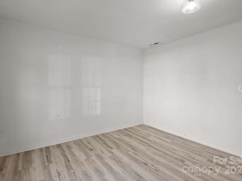 1632 Beulah Church Road, Matthews, NC 28104.  MLS# CAR4328446, YatesRealty ID 24419. 