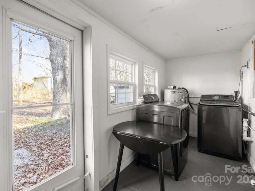 1632 Beulah Church Road, Matthews, NC 28104.  MLS# CAR4328446, YatesRealty ID 24419. 