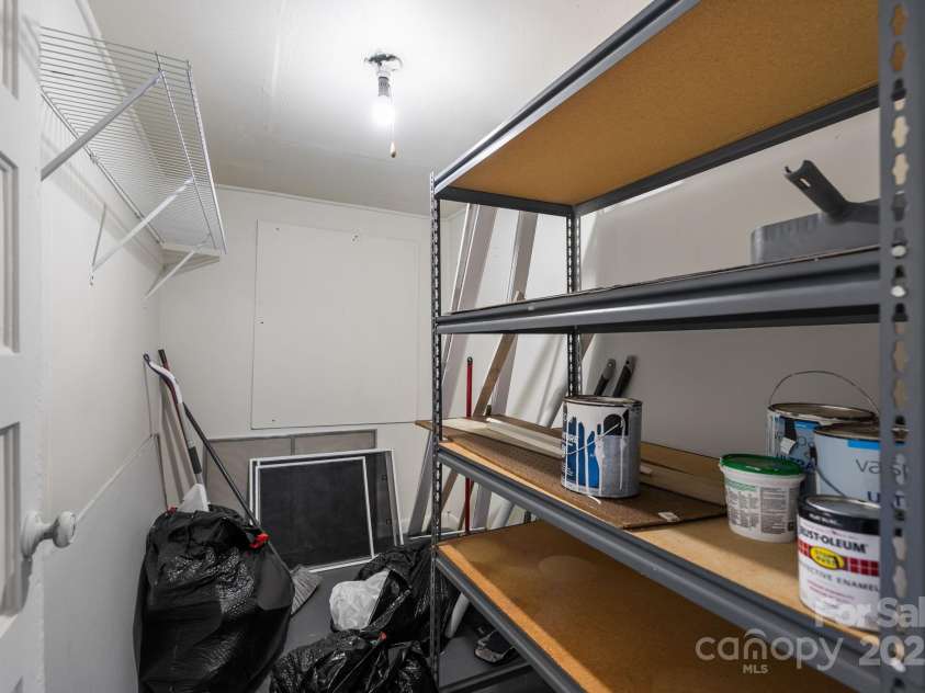 1632 Beulah Church Road, Matthews, NC 28104.  MLS# CAR4328446, YatesRealty ID 24419. 