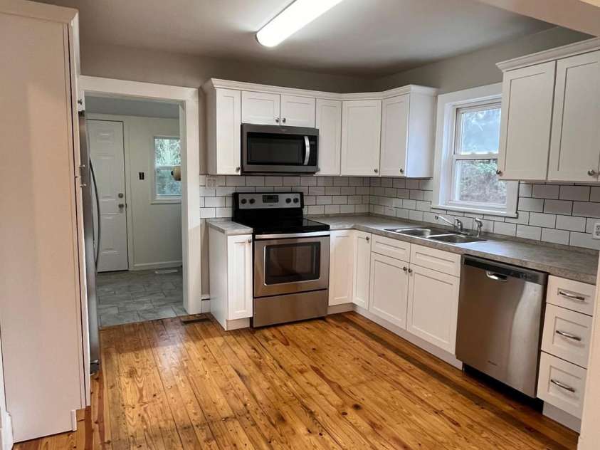 120 3rd Avenue, Conover, NC 28613.  MLS# CAR4222608, YatesRealty ID 2442. 